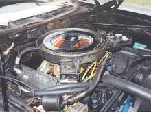 440 4bbl motor. I LOVE me some big Chrysler motors.