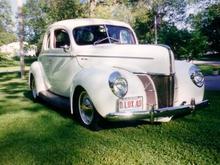 40 ford deluxe cpe. owned since 1969. has been a drag racer,street rod,various colors, now restorodded in 1994.
350/350 all power acces,a/c,cruise. beautiful car to drive