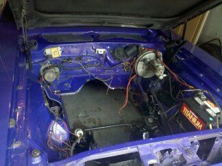 Cleaned up engine bay, ready for the 440