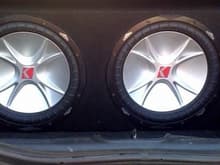 just 12' kickers, along with 6x5 sony and pioneer door speakers 

-2 amps 1500-bass  750 mid-highs