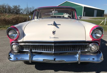 1955 Ford Fairlane Crown Victoria