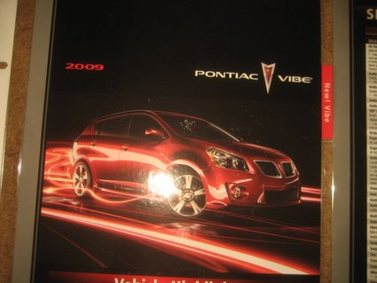 2009 Pontiac Vibe Dealer Showroom Display