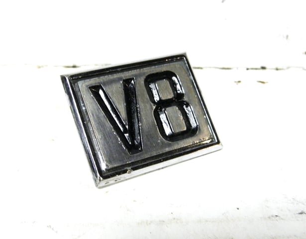 1966 Acadian Beaumont 65  Parisienne V8 Emblem