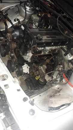 Took me 7 hours to get it to the stage that the engine can be lifted out 
Im gong to hire a hoist at the weekend to remove the engine and then i can dismantle the head for sending the block to engineering shop, 