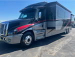 2018 Renegade XL Triple Slide Bath 1/2 