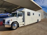 2000 Freightliner FL70 Chassis Toterhome  
