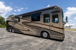 2014 Foretravel iH45 •Quad Slide •Bath+Half •Cummins 