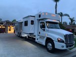 2020 ShowHauler Luxury Coach  for sale $450,000 