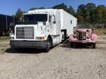 International truck/with enclosed  hauler   for sale $50,000 