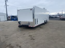 United PREM 28' Race Trailer