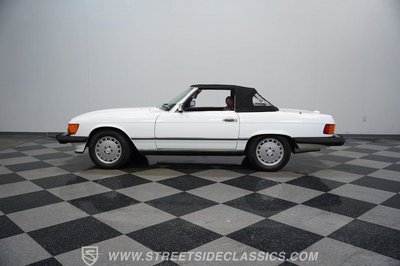 1989 Mercedes-Benz 560SL  for sale $22,995 