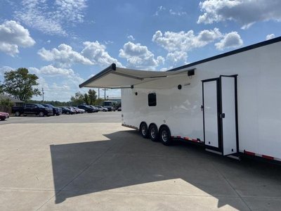 United USH 44' Gooseneck Race Trailer (Bathroom & S  for sale $79,995 