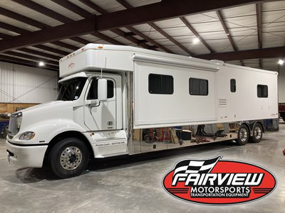 2008 United 35' Freightliner Columbia for Sale $205,000