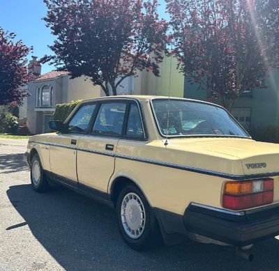 1987 Volvo 240  for sale $11,195 