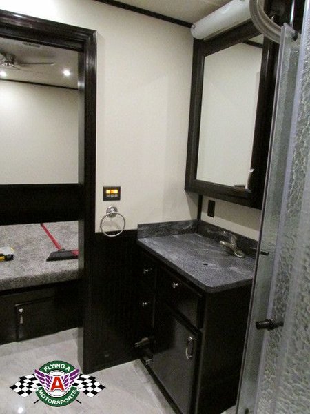 2019 Showhauler 30' Motorhome