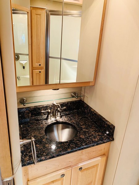 Beautiful 2005 35' NRC Motorhome: 78,000 miles for Sale $159,900