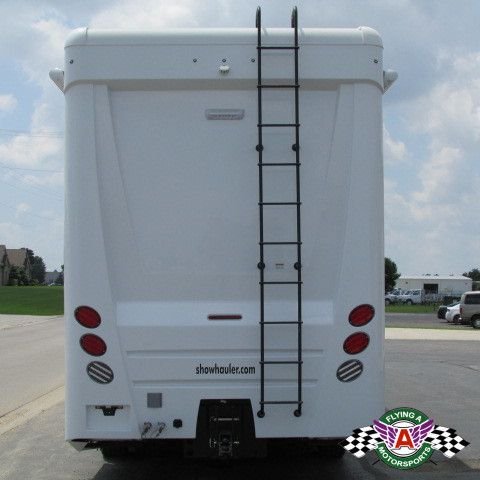 2020 Showhauler 30' Motorhome