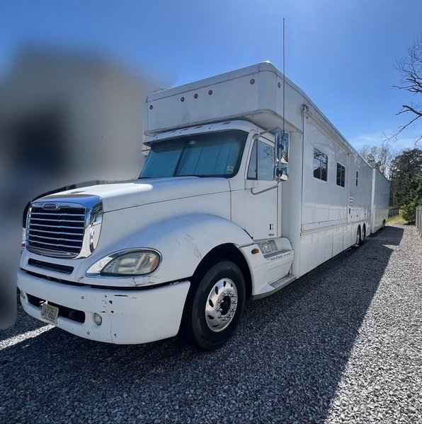 2006 United Specialties 32' Motorhome  for Sale $159,000 