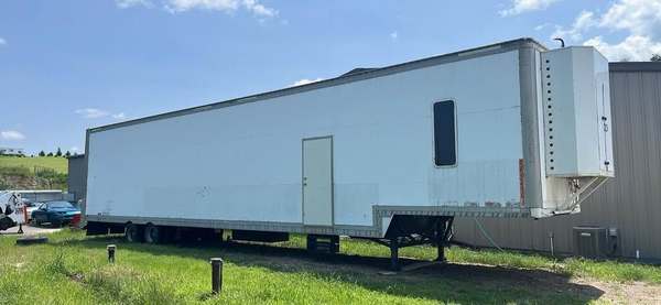 Race trailer Liftgate W/ Living Quarters  for Sale $18,500 