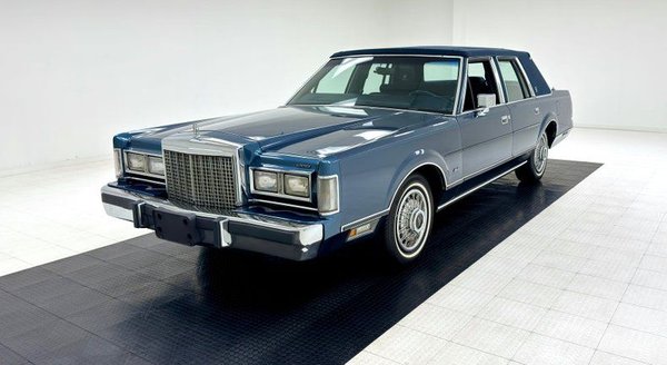 1987 Lincoln Town Car Sedan  for Sale $11,500 