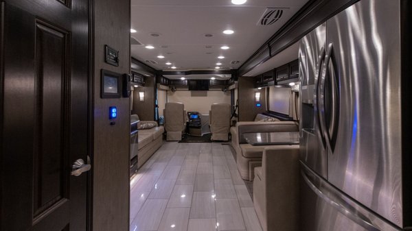 Used 2019 Berkshire XL 40D Class A Diesel Pusher Motorhome R