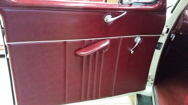 1947 Ford Super Deluxe