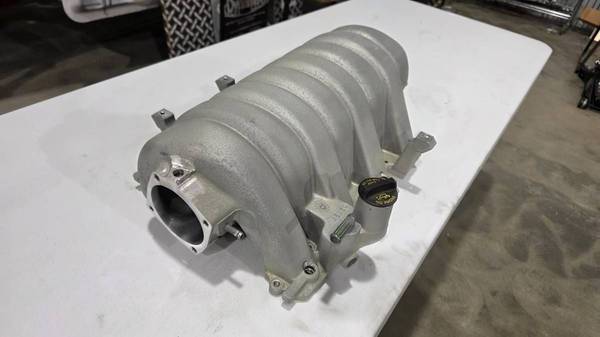 6.1 Hemi ported intake manifold