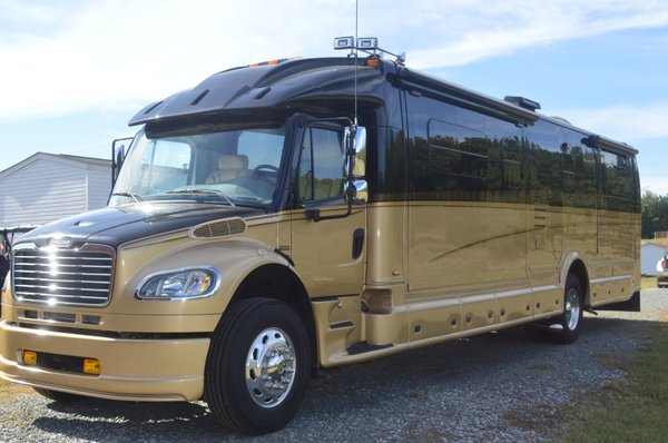 2007 Dynamax Dynaquest XL 38TS for Sale $129,000