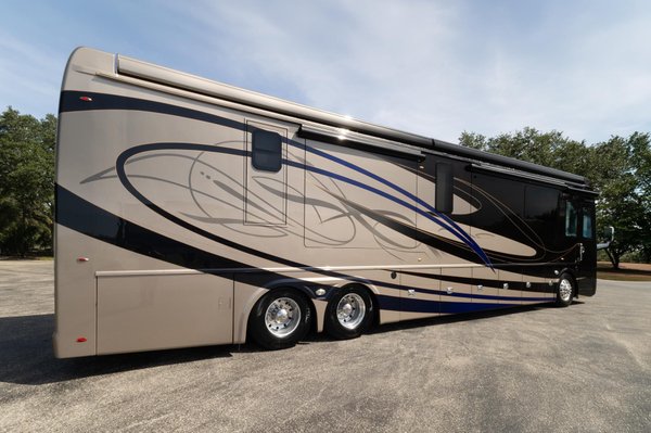 2019 Foretravel iH 45 
