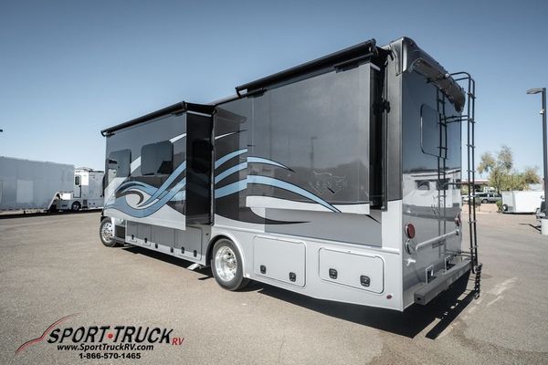 2021 NeXus RV Wraith Super 32W