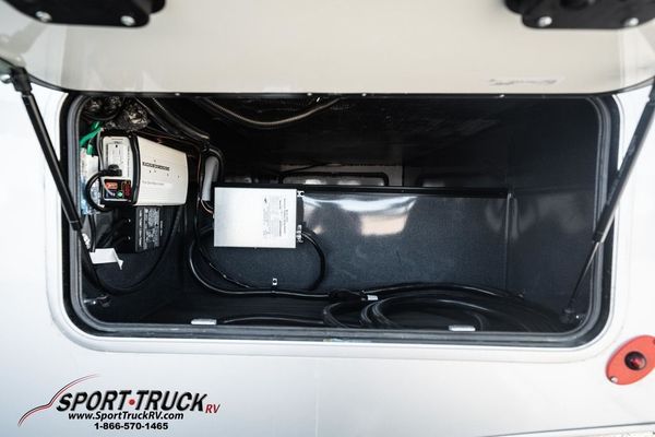 2021 NeXus RV Wraith Super 35W