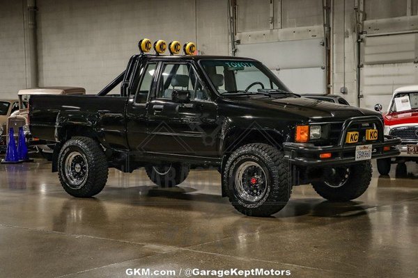 1986 Toyota Pickup  for Sale $36,900 