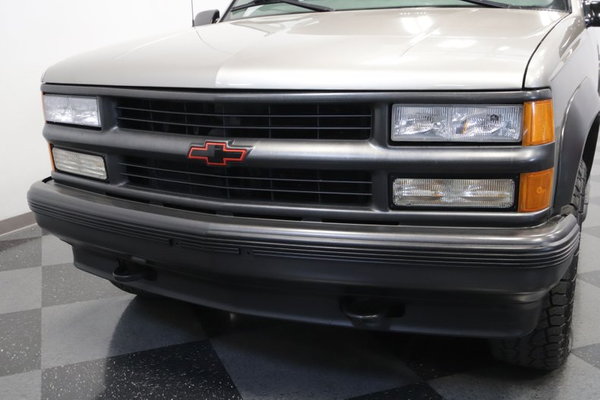 1999 Chevrolet Tahoe Sport  for Sale $37,995 
