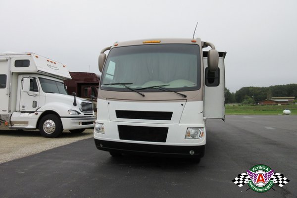 2011 Thor Motor Coach Serrano Motorhome