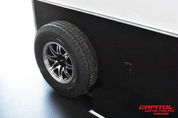 2020 UNITED SUPER HAULER 28' CAR HAULER