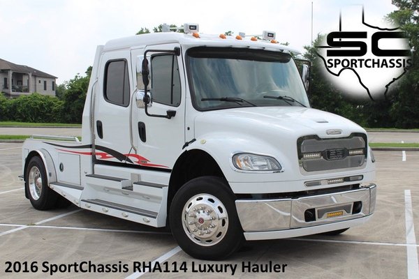 2016 Freightliner Business Class M2 