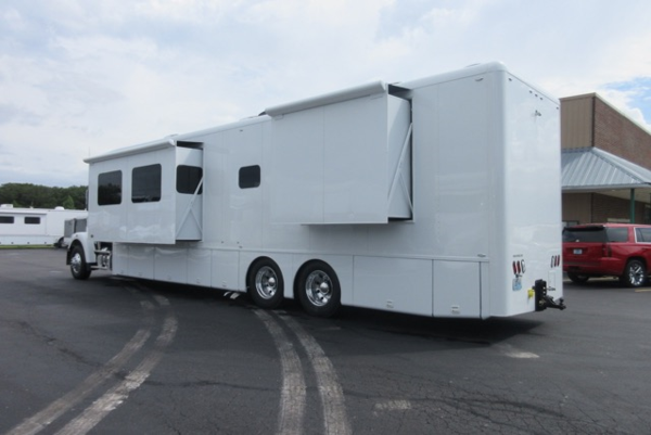 NEW 2019 NRC/FAIRVIEW MOTORSPORTS 35' MOTORHOME
