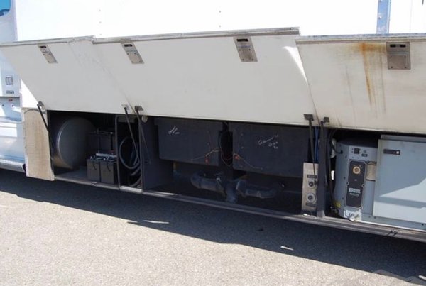 2008 Freightliner 14’ Titan Toterhome for Sale $89,990