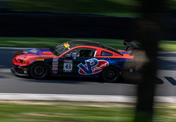 2014 Mustang Pirelli World Challenge race car  for Sale $54,000 