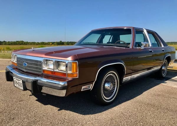 1990 Ford LTD  for Sale $28,995 