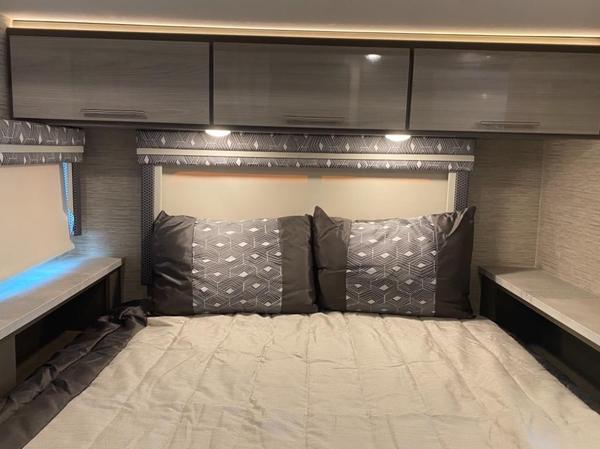 2022 Thor Motor Coach Vegas 25.6
