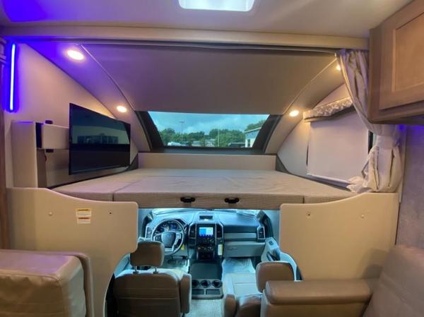 2022 Thor Motor Coach Magnitude RS36 4x4!