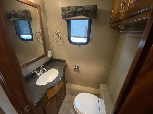 2015 Haulmark Edge for Sale $279,900