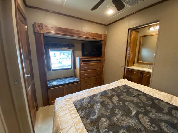 2015 HAULMARK 4 SLIDE for Sale $279,900