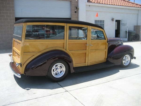 1939 Ford Deluxe Woody Wagon  for Sale $140,000 