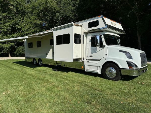 2008 Renegade 45’ Tandem Axle Motorcoach