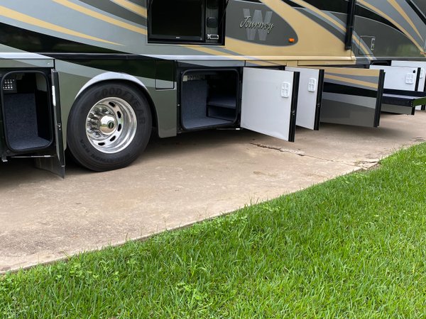 Winnebago Journey 40t for Sale $129,500