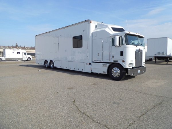 Kenworth K100 Straight Truck for Sale $149,500