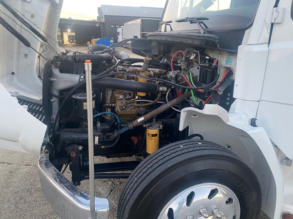 2001 FREIGHTLINER FL70 UNITED EXPRESSLINE 14' TOTER for Sale $100,000