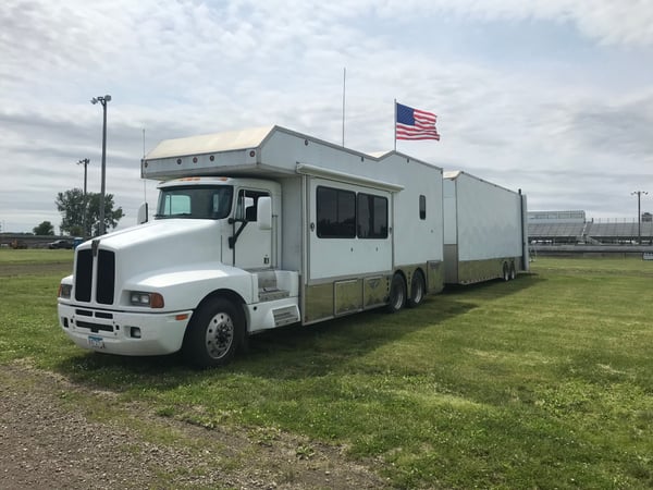 1990 T600 Kenworth Toterhome With Stacker Trailer For Sale In Sherburn